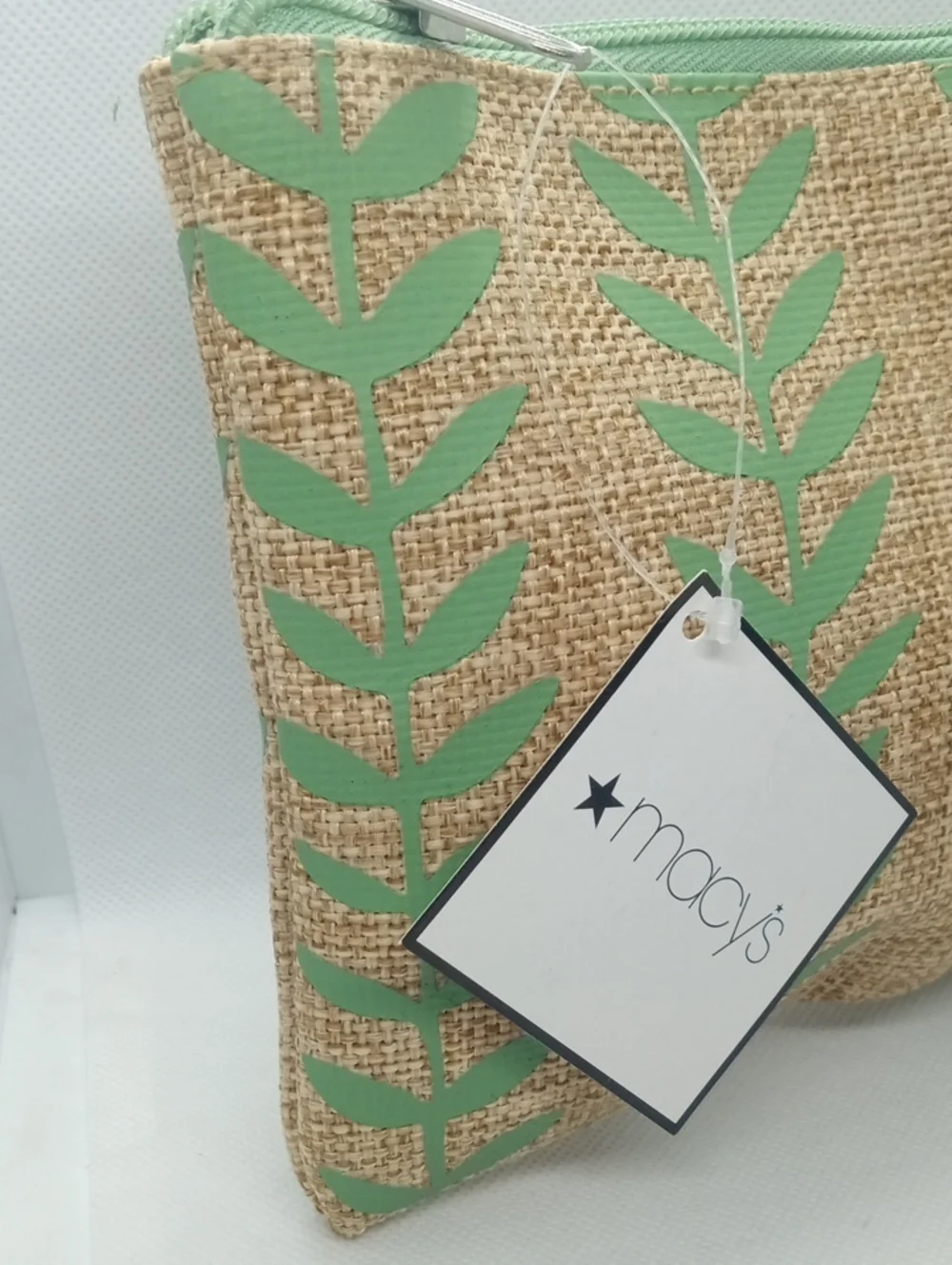 MACYS MAKEUP BAG - Picture 4 of 7